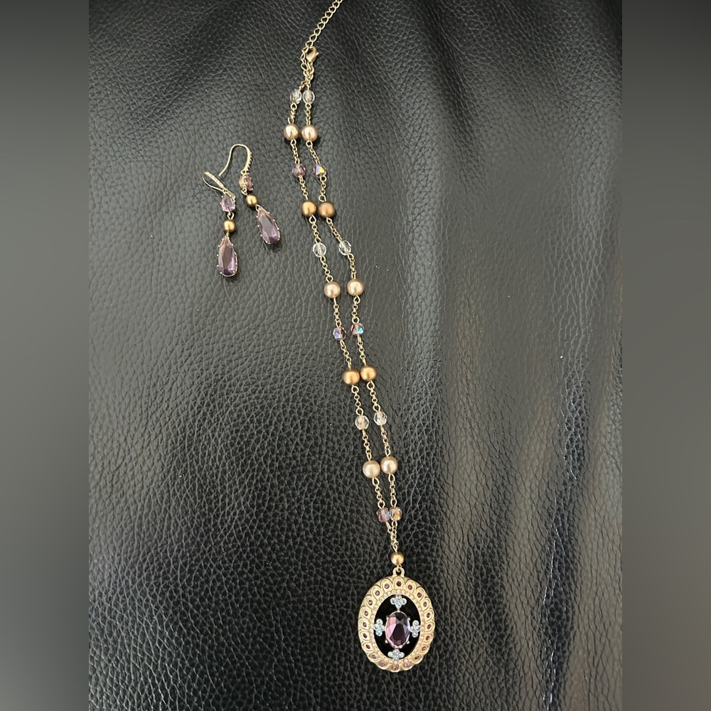 Carolee vintage  Gold chain with pearls and crystal pendant and Earring Set
